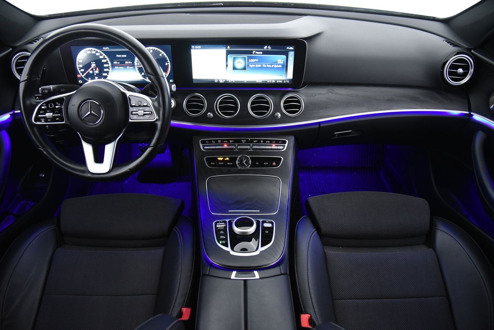 MERCEDES-BENZ E 2019