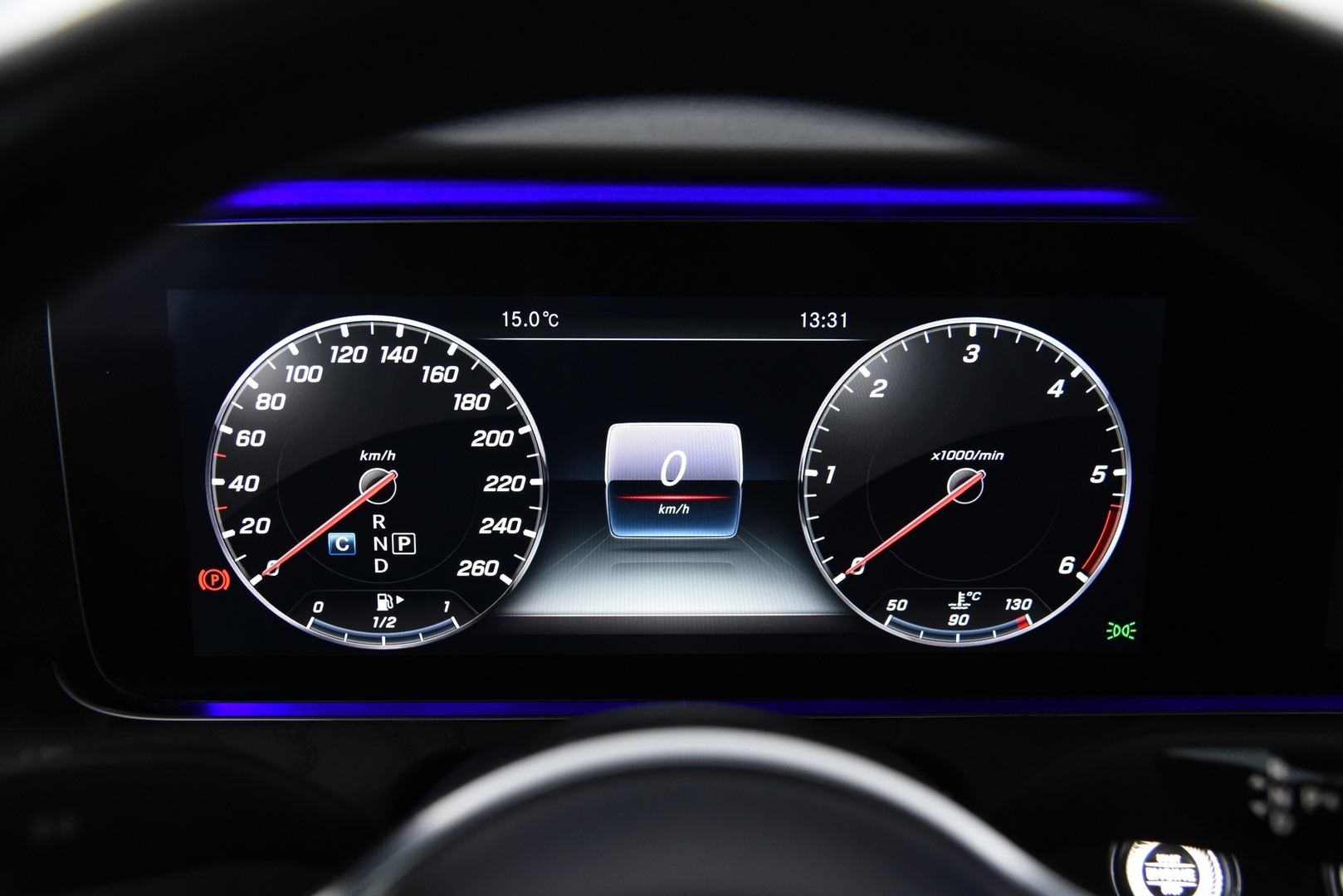 MERCEDES-BENZ E 2019