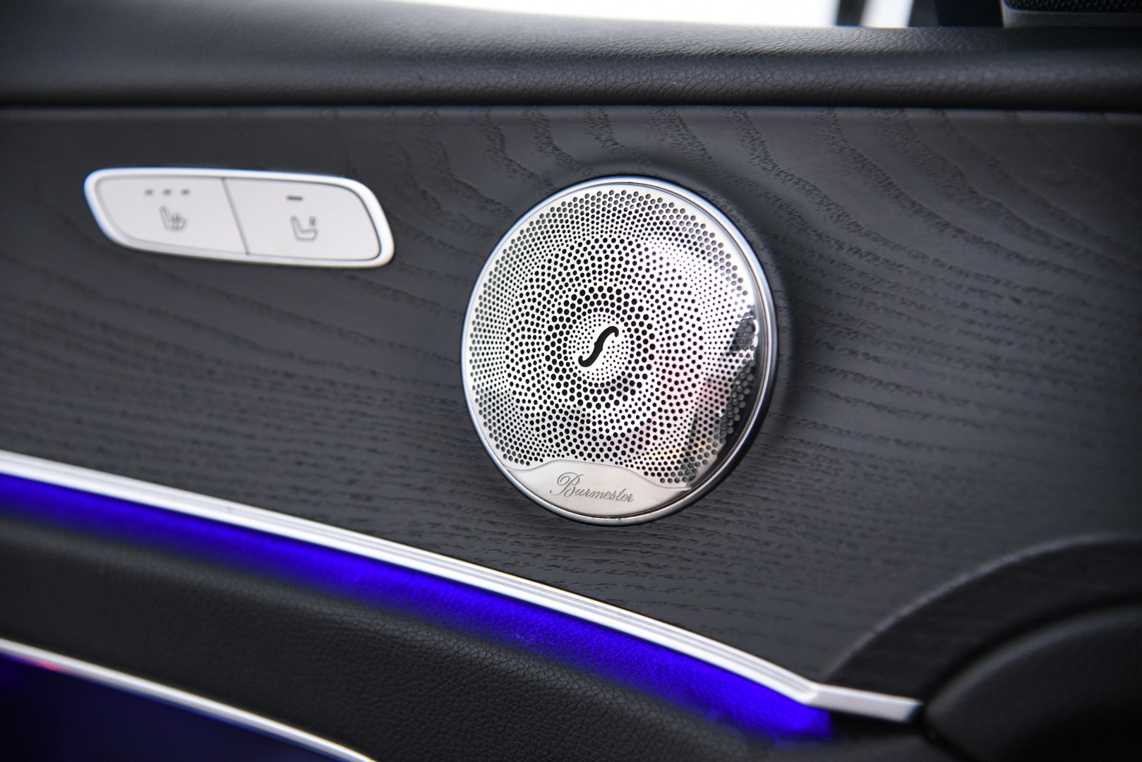 MERCEDES-BENZ E 2019