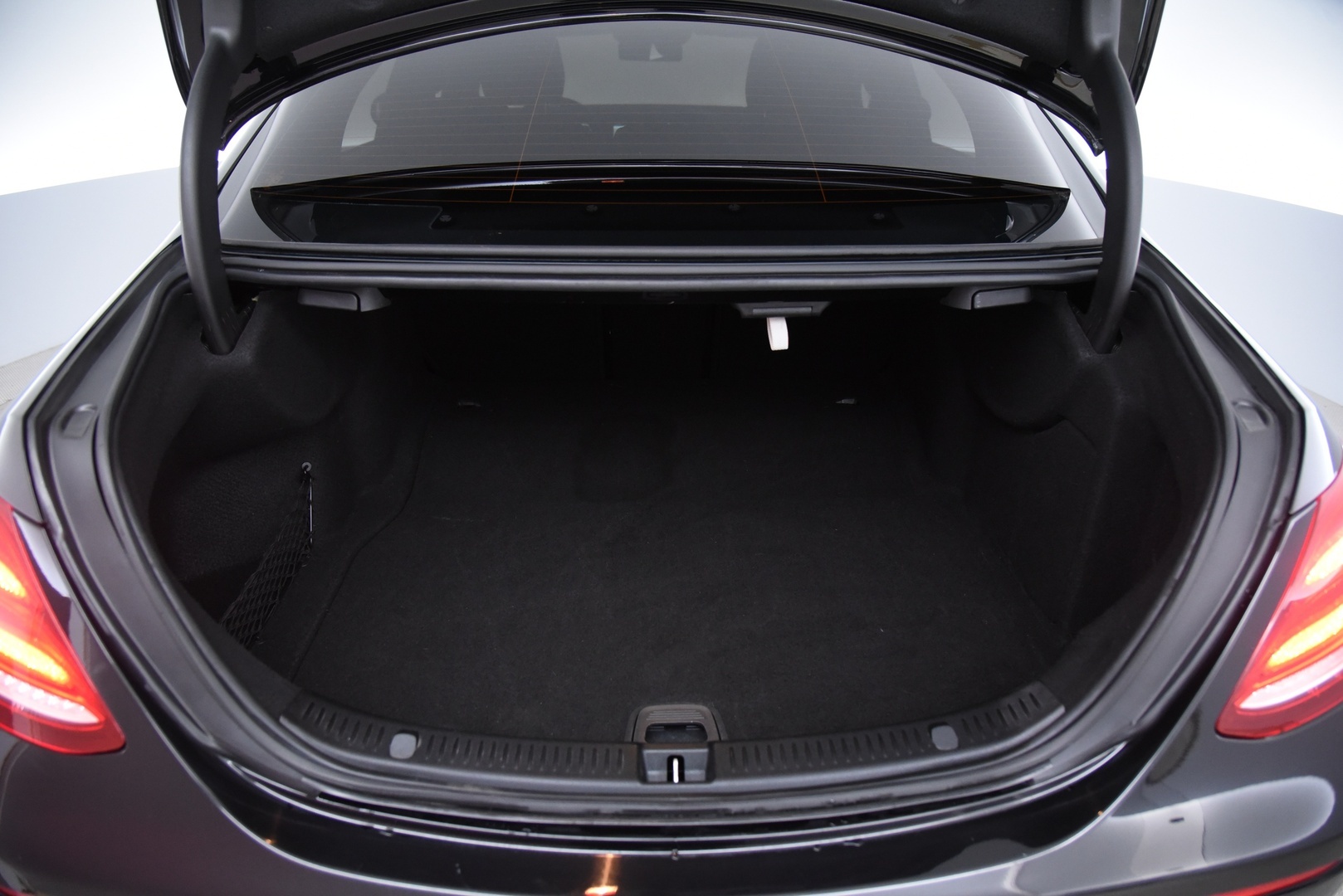 MERCEDES-BENZ E 2019