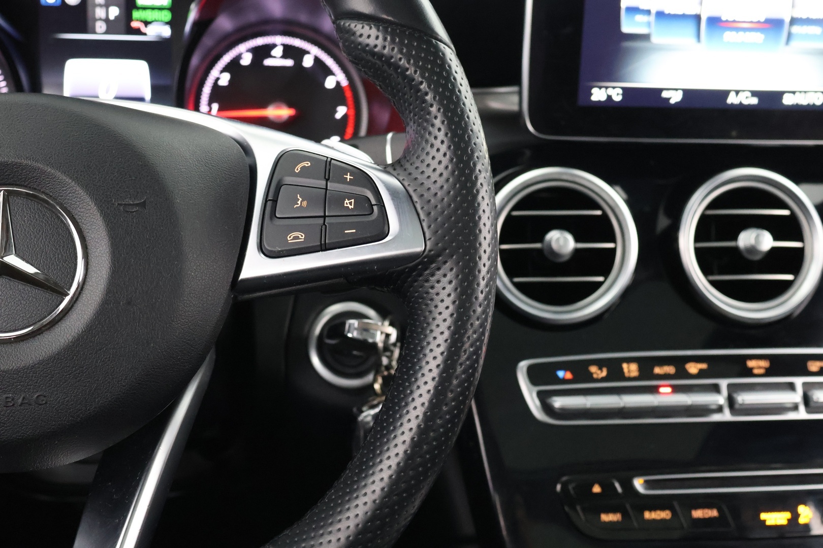 MERCEDES-BENZ GLC 2018