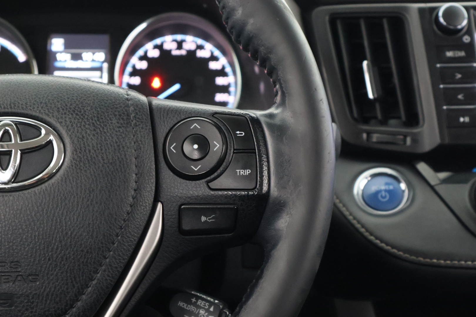 TOYOTA RAV4 2017