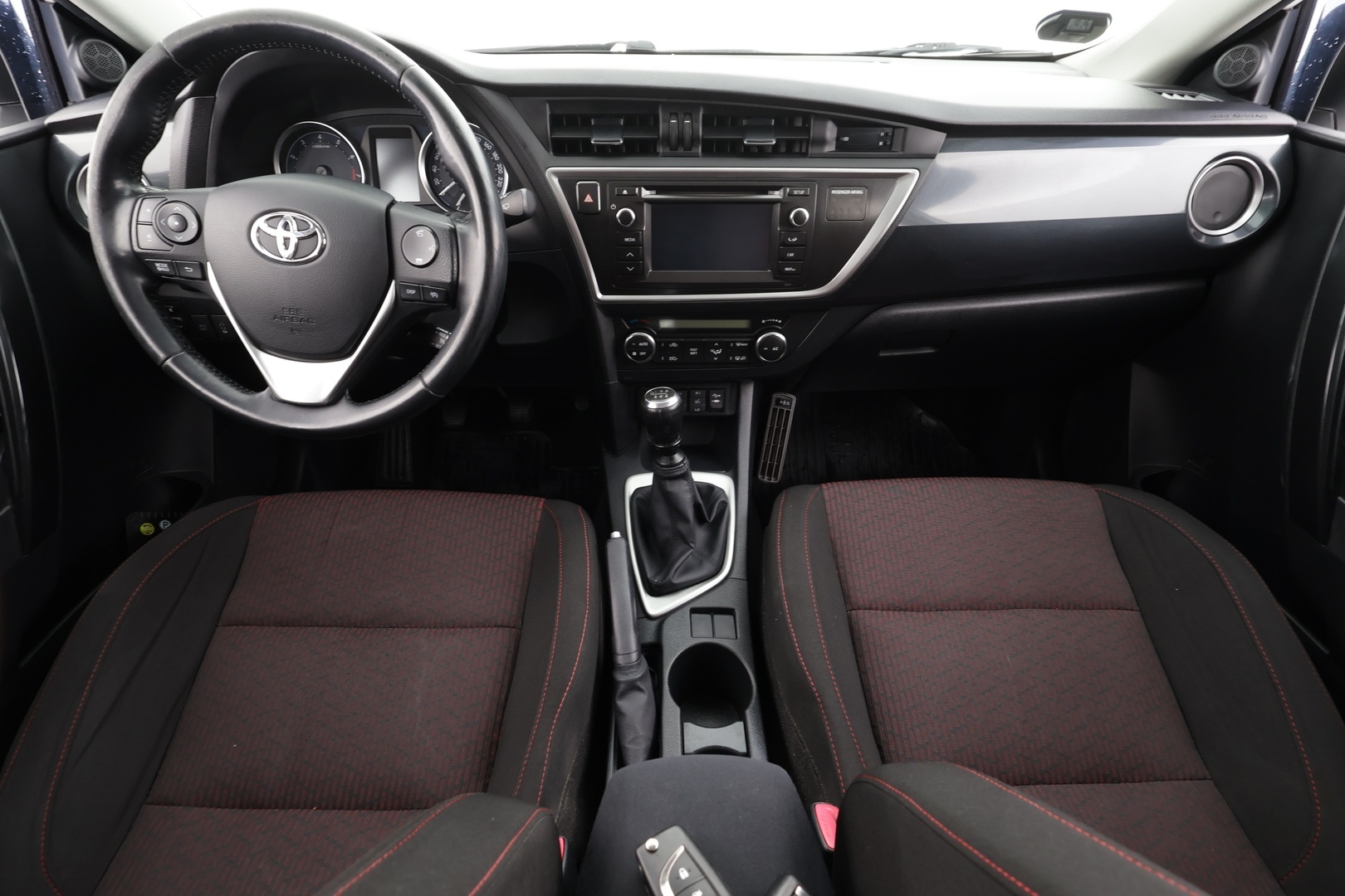 TOYOTA Auris 2014