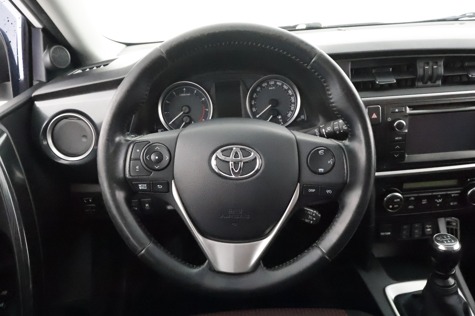 TOYOTA Auris 2014