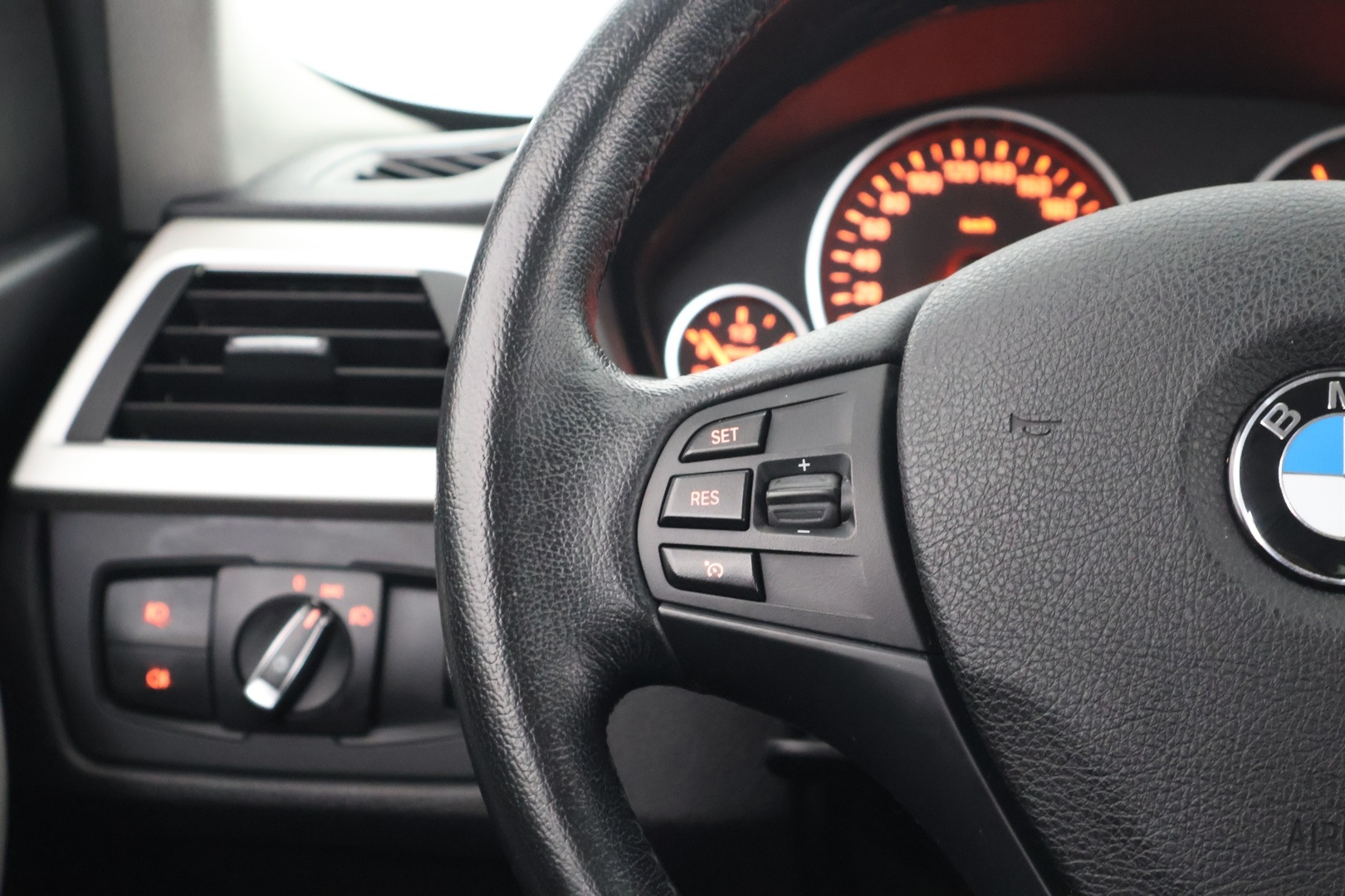 BMW 318 2014