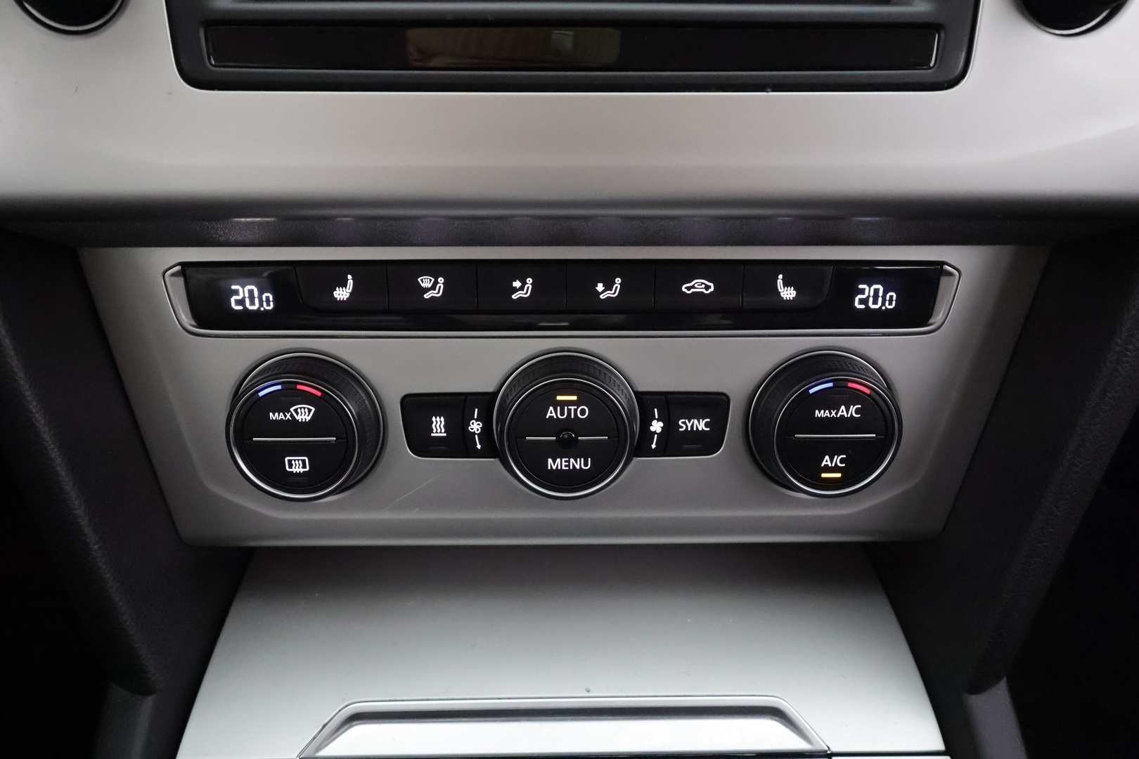 VOLKSWAGEN Passat 2017