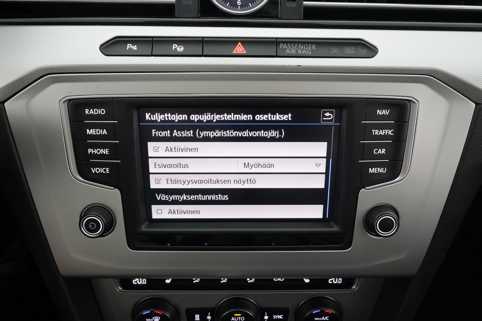 VOLKSWAGEN Passat 2017