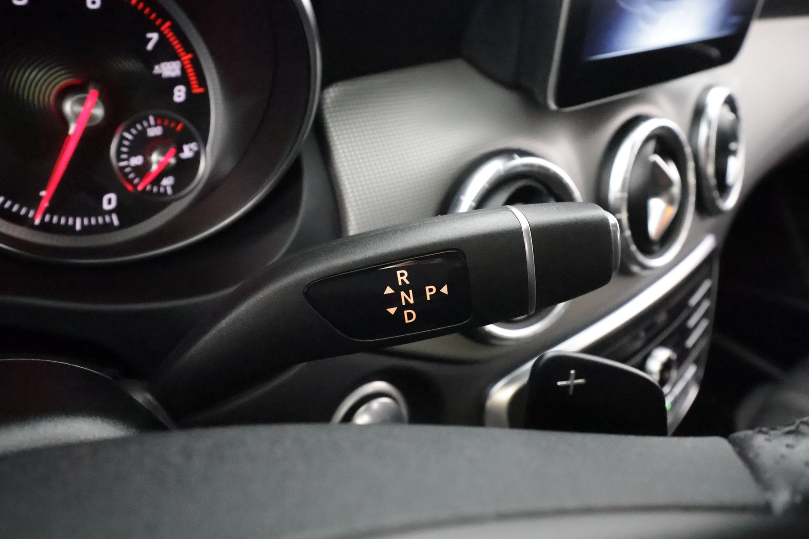 MERCEDES-BENZ CLA 2019