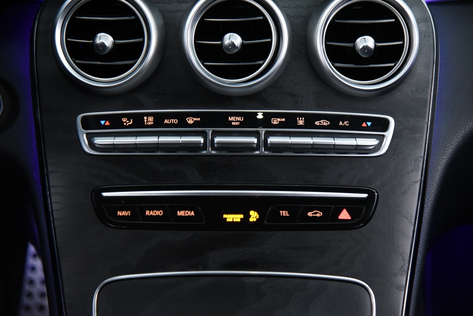 MERCEDES-BENZ C 2020