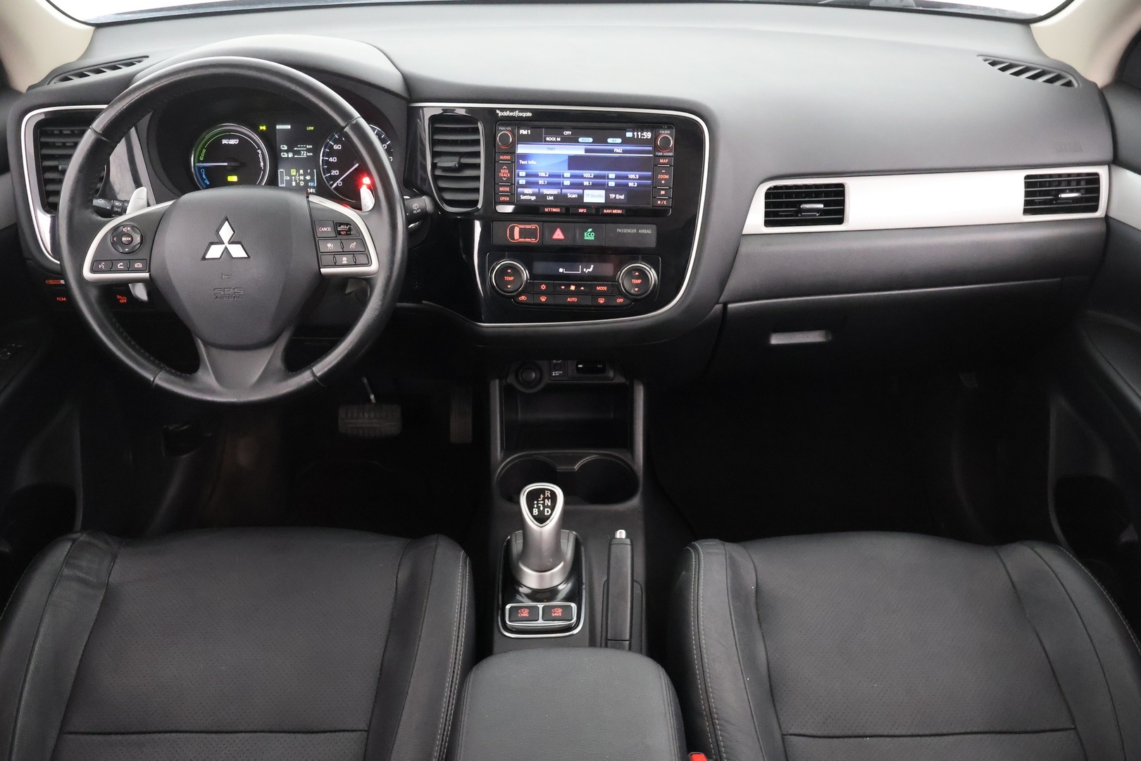 MITSUBISHI OUTLANDER PHEV 2015