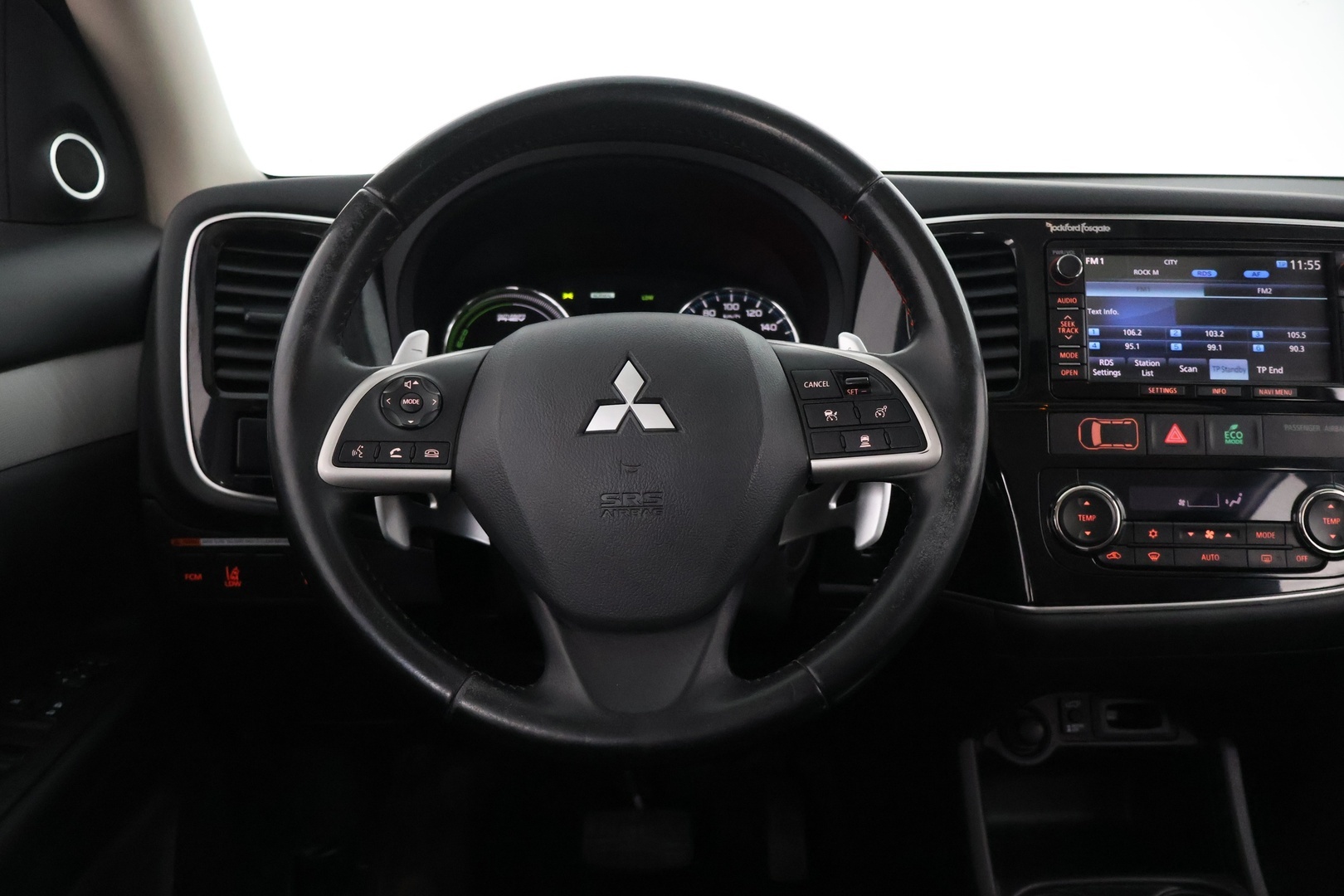 MITSUBISHI OUTLANDER PHEV 2015