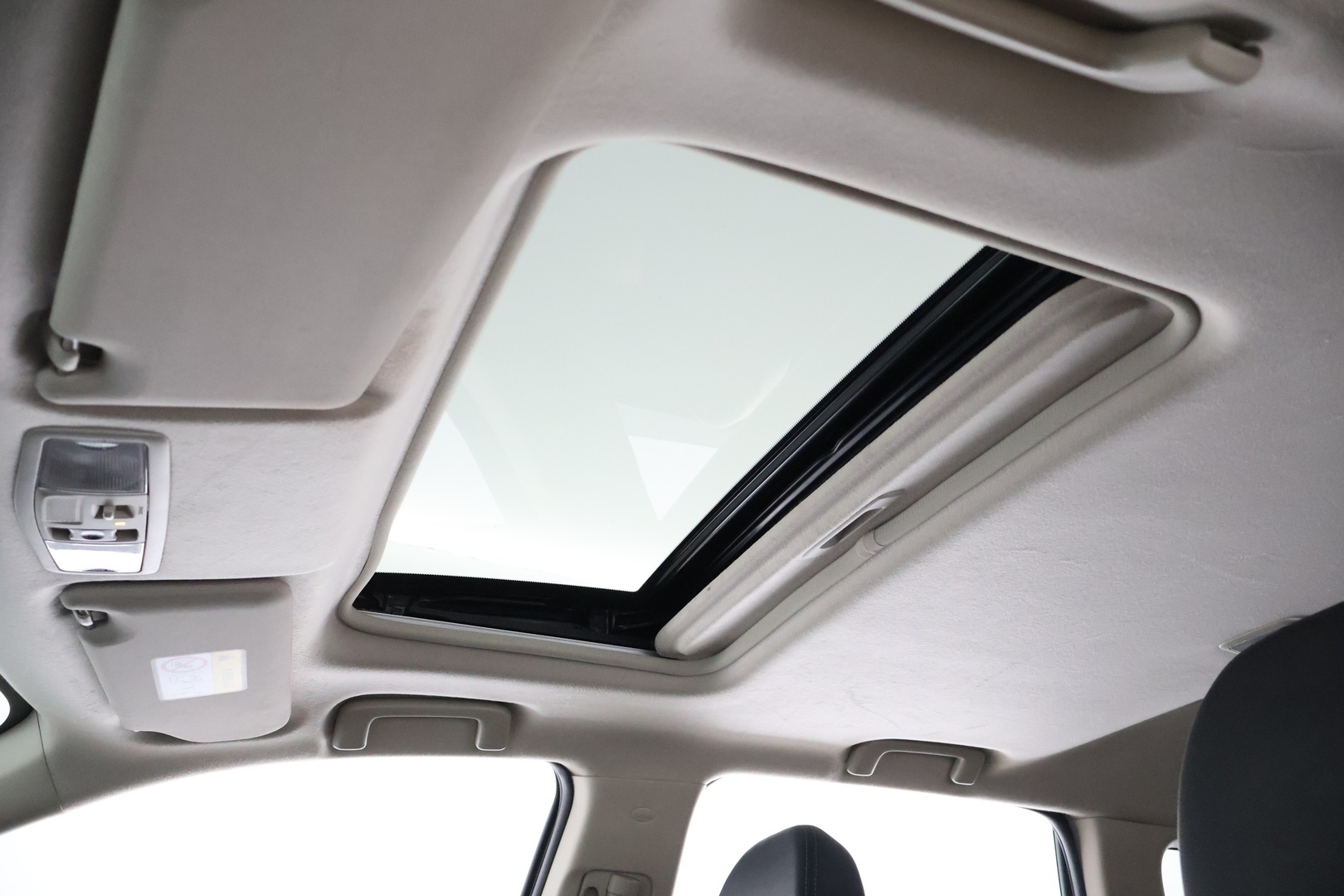 MITSUBISHI OUTLANDER PHEV 2015