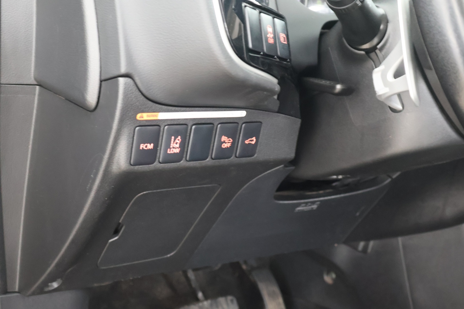 MITSUBISHI OUTLANDER PHEV 2015