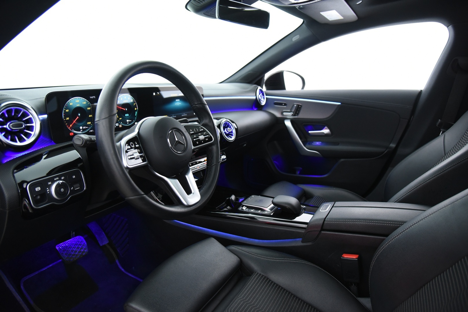 MERCEDES-BENZ CLA 2021