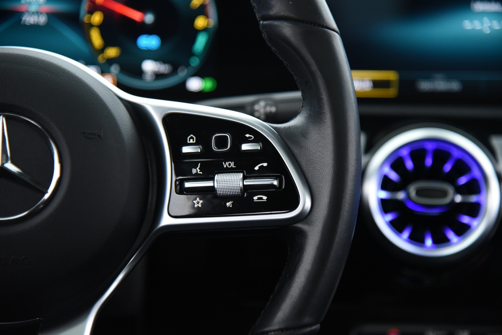 MERCEDES-BENZ CLA 2021