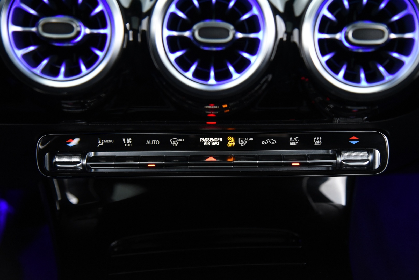 MERCEDES-BENZ CLA 2021