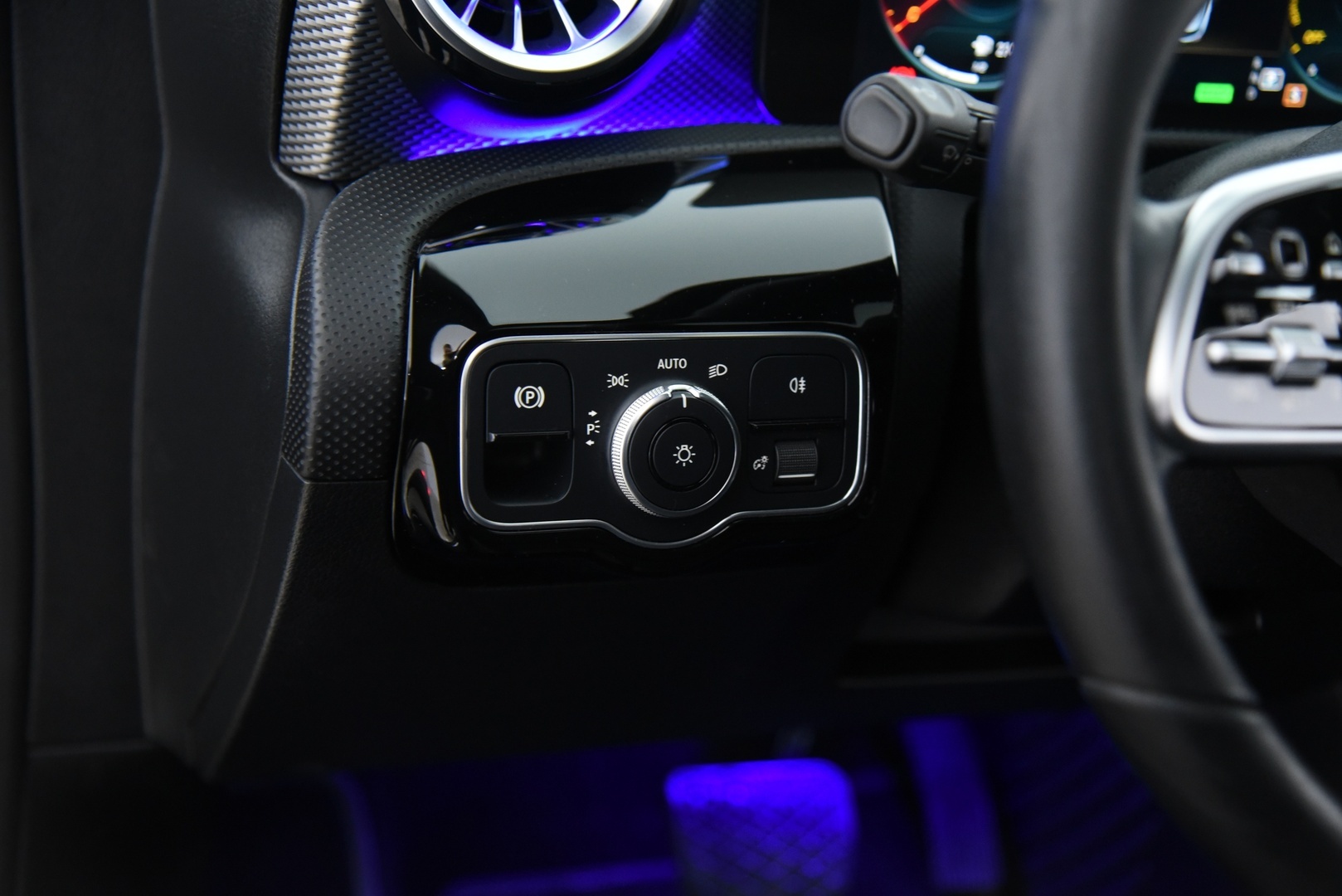 MERCEDES-BENZ CLA 2021