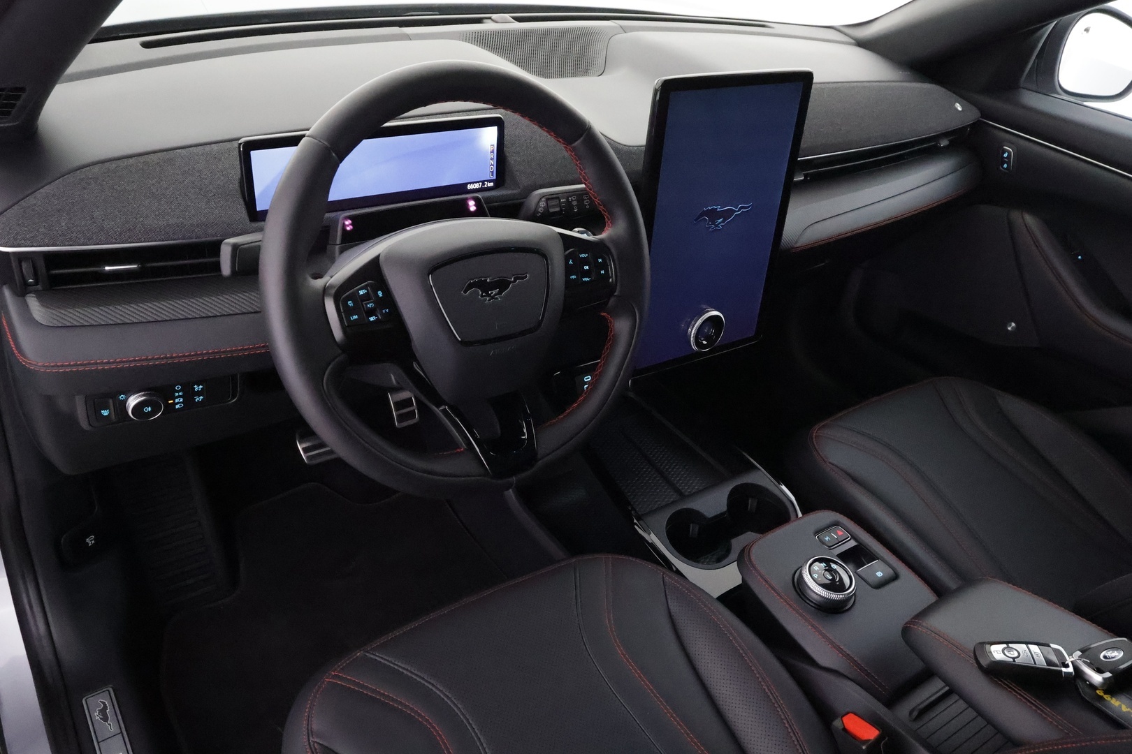 FORD MUSTANG MACH-E 2021