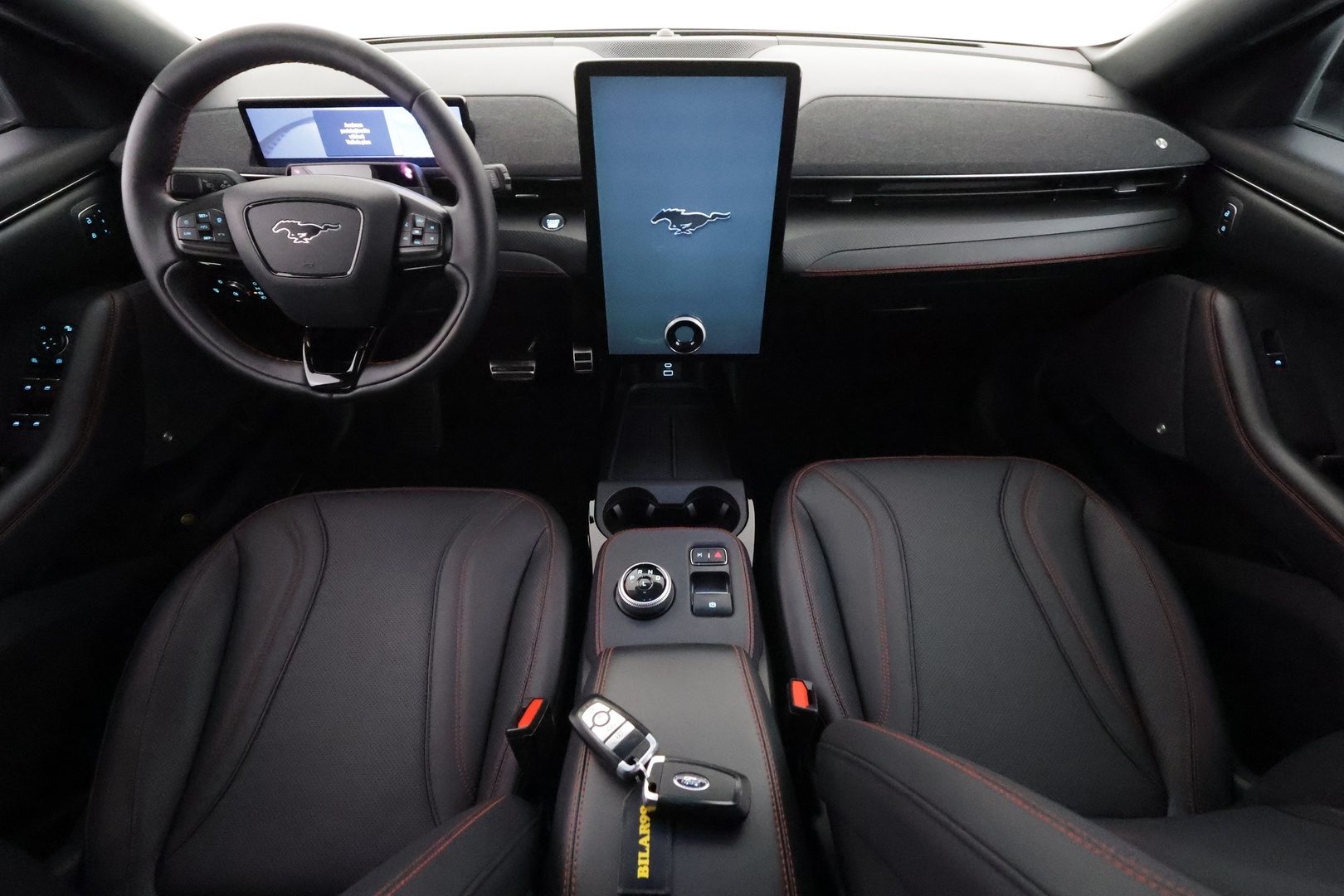 FORD MUSTANG MACH-E 2021