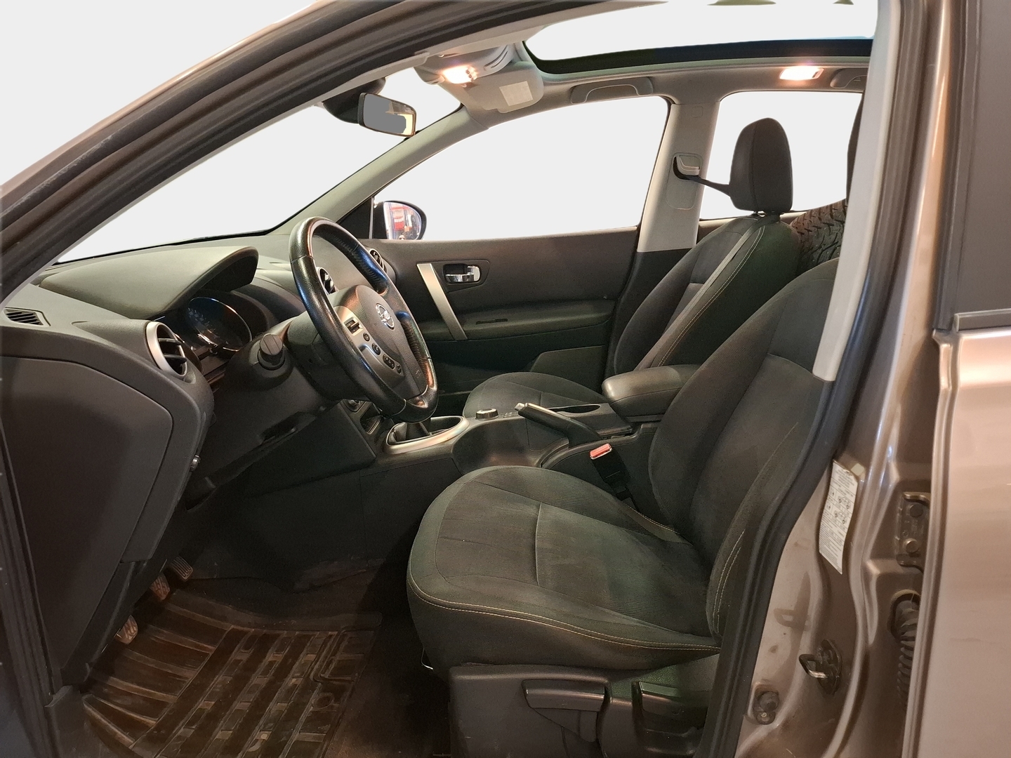 NISSAN Qashqai 2010