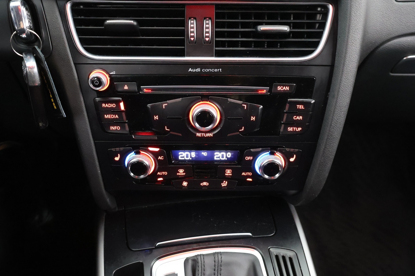 AUDI A4 allroad quattro 2014