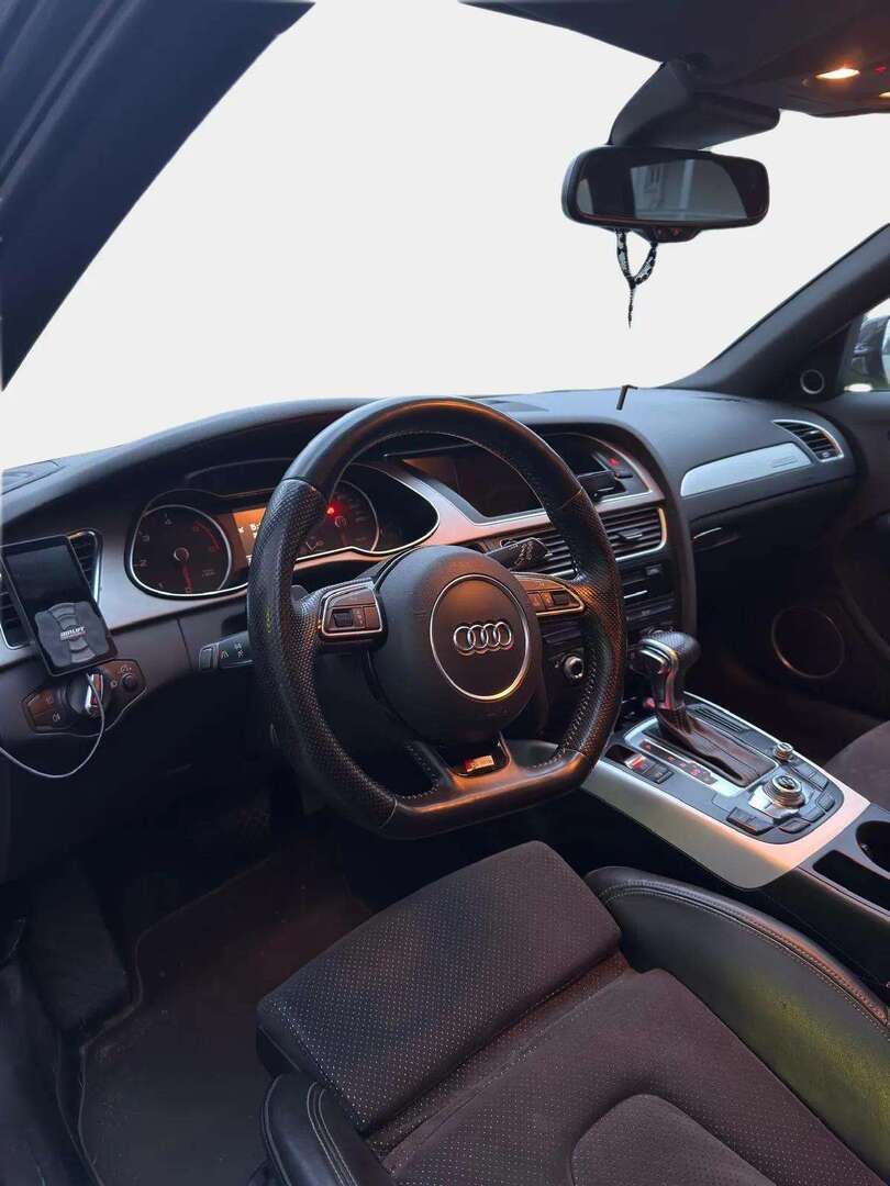 AUDI A4 2014