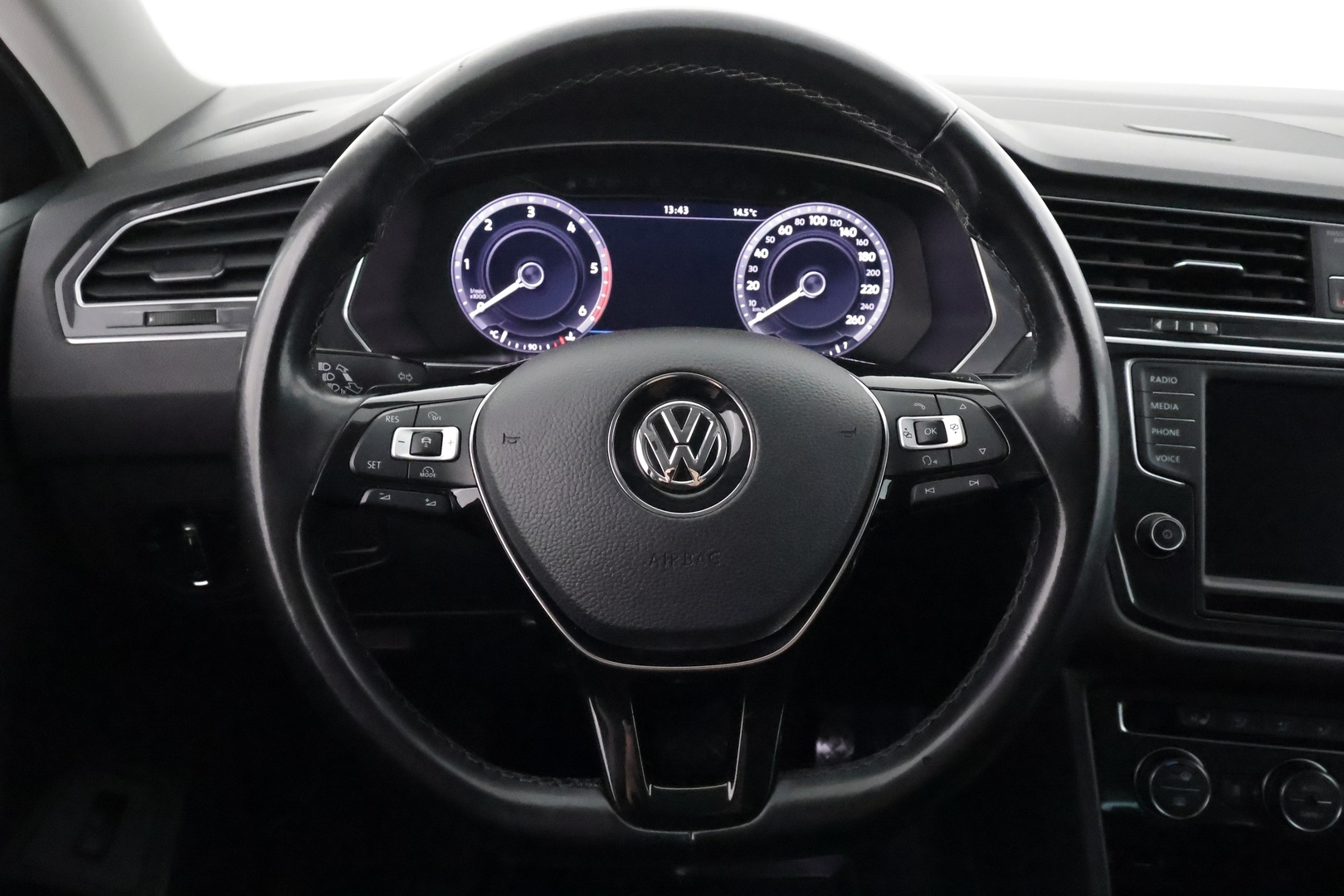 VOLKSWAGEN Tiguan 2017