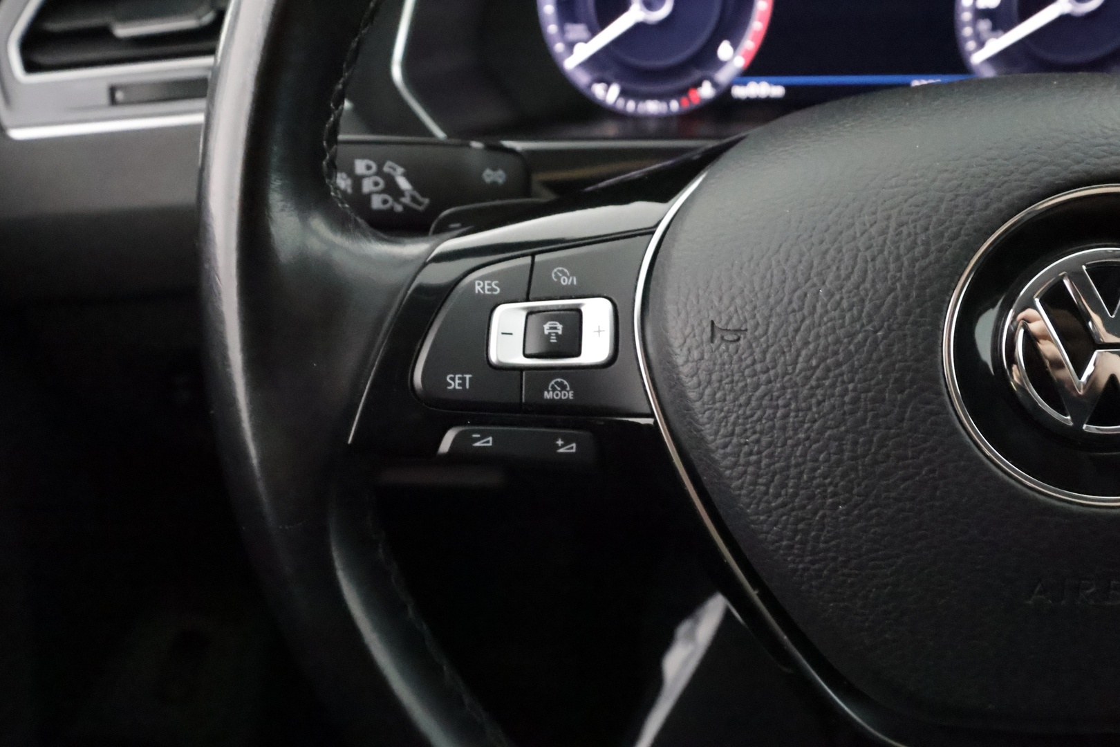 VOLKSWAGEN Tiguan 2017