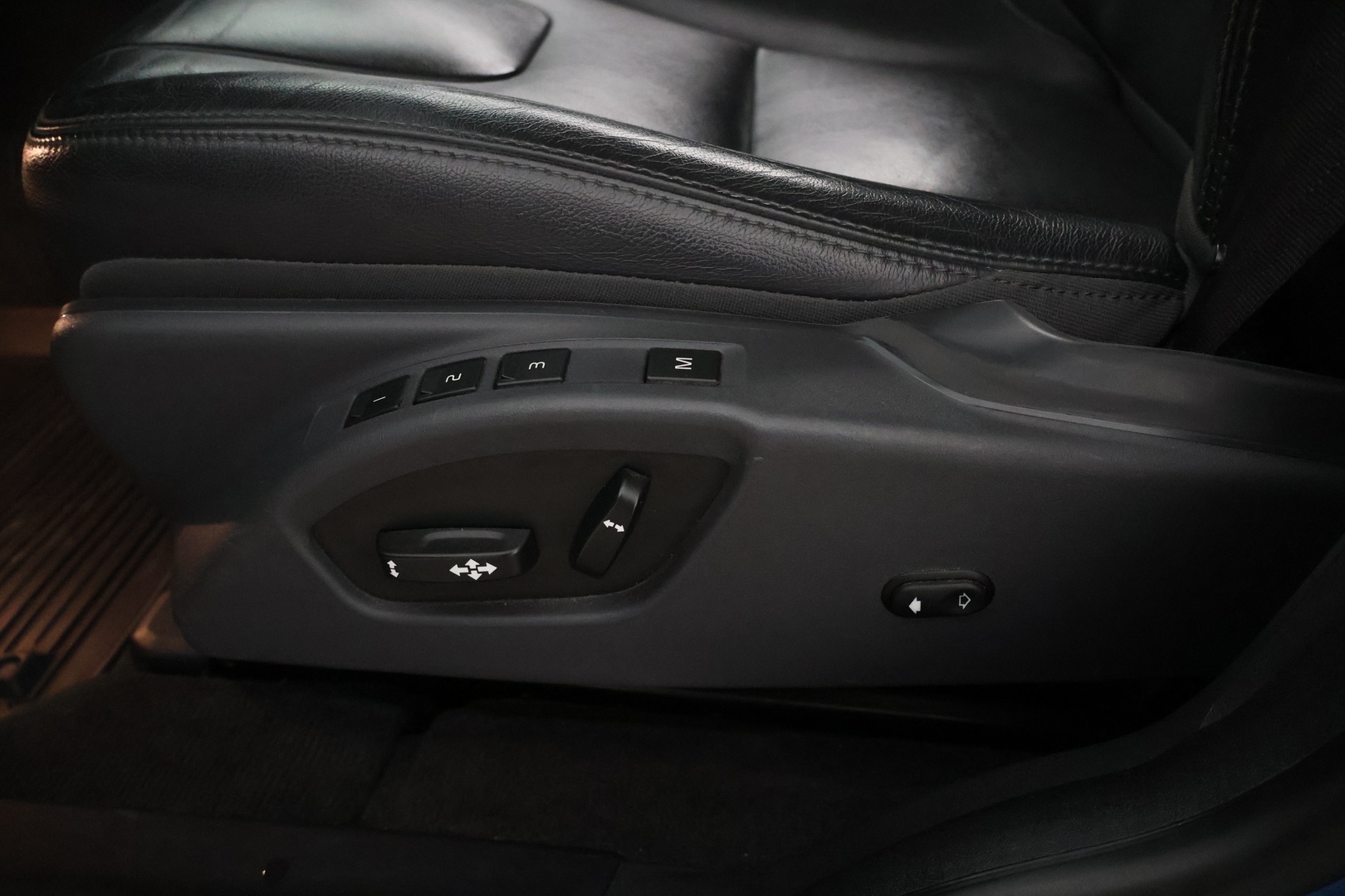 VOLVO XC60 2017