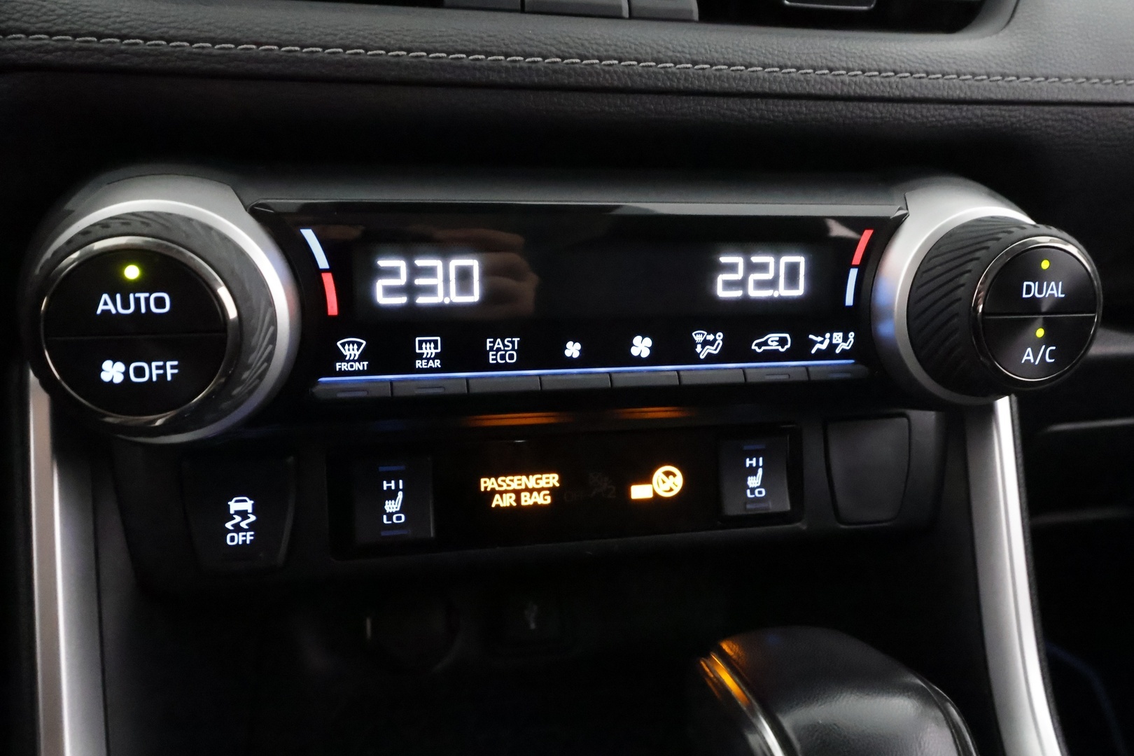 TOYOTA RAV4 2021