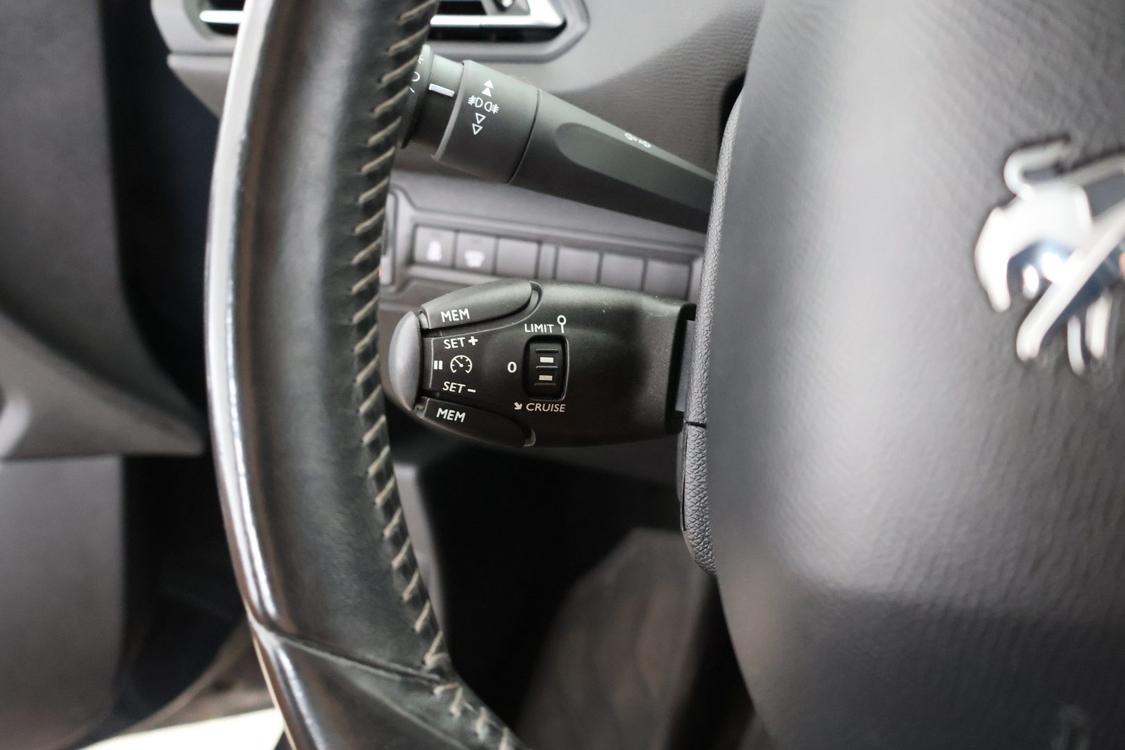 PEUGEOT 308 2014