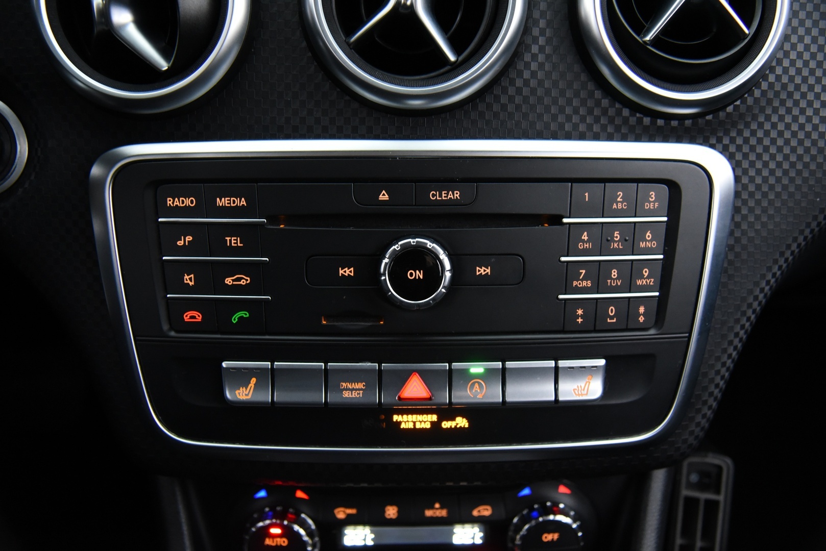 MERCEDES-BENZ A 2016