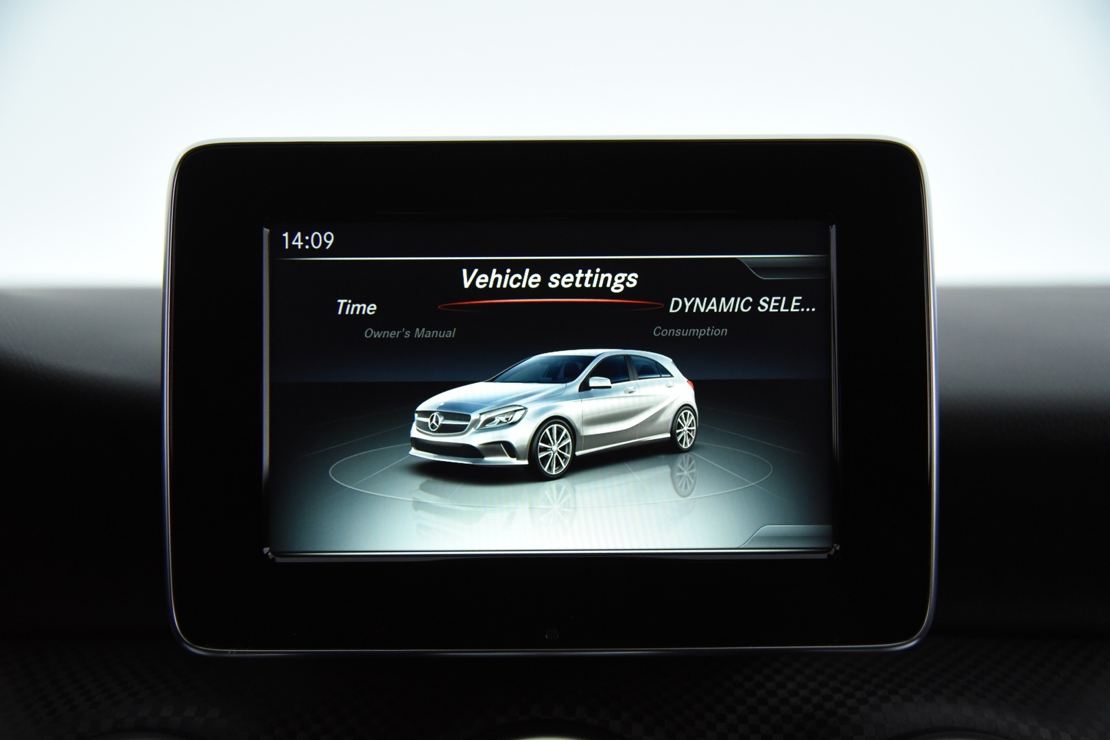 MERCEDES-BENZ A 2016