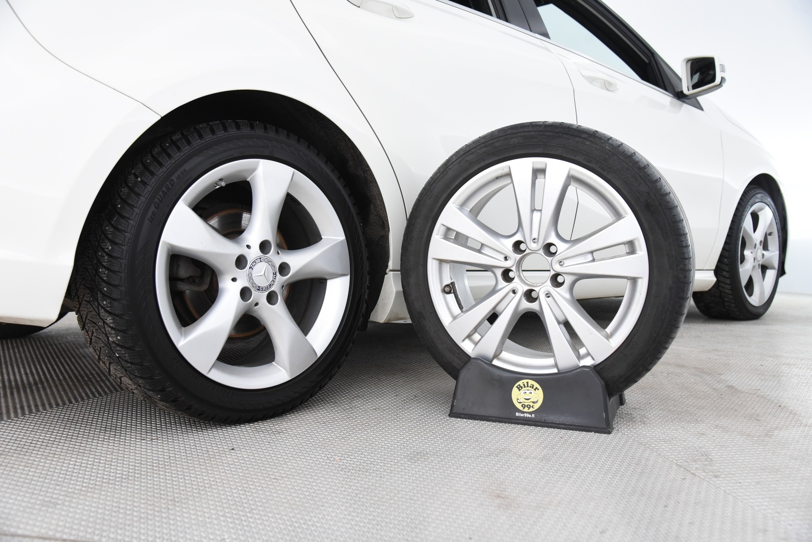 MERCEDES-BENZ A 2016