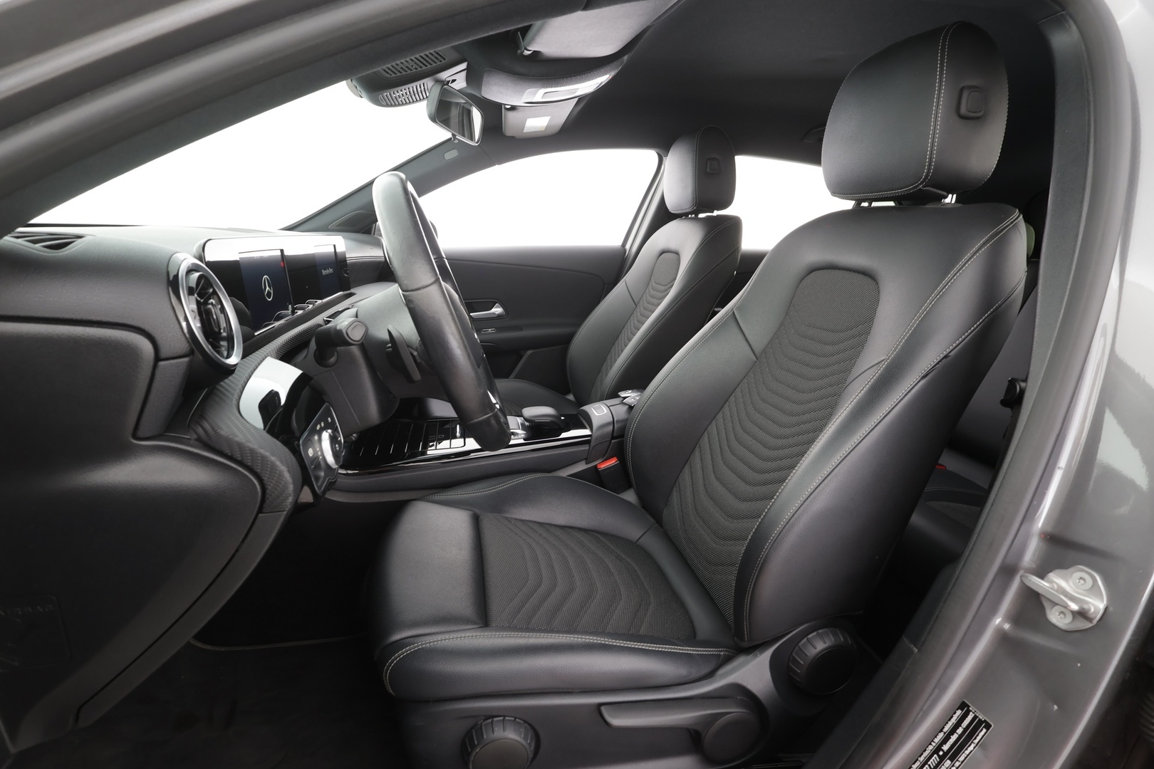 MERCEDES-BENZ A 2021