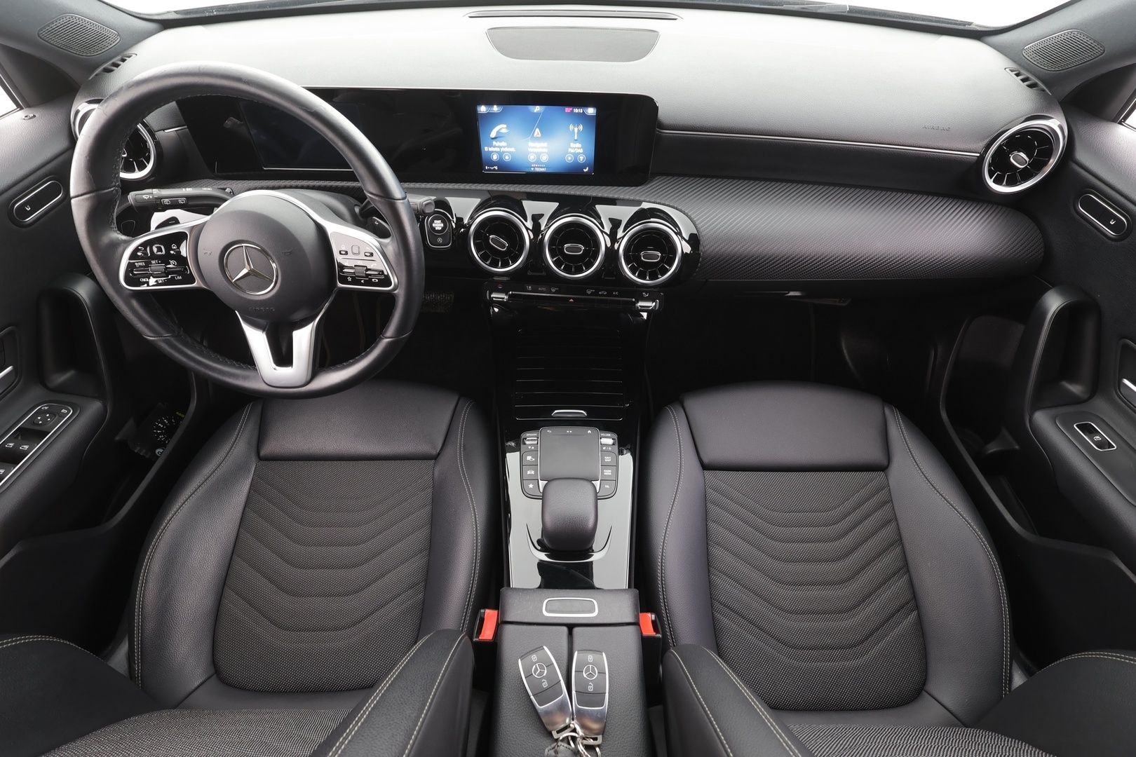 MERCEDES-BENZ A 2021
