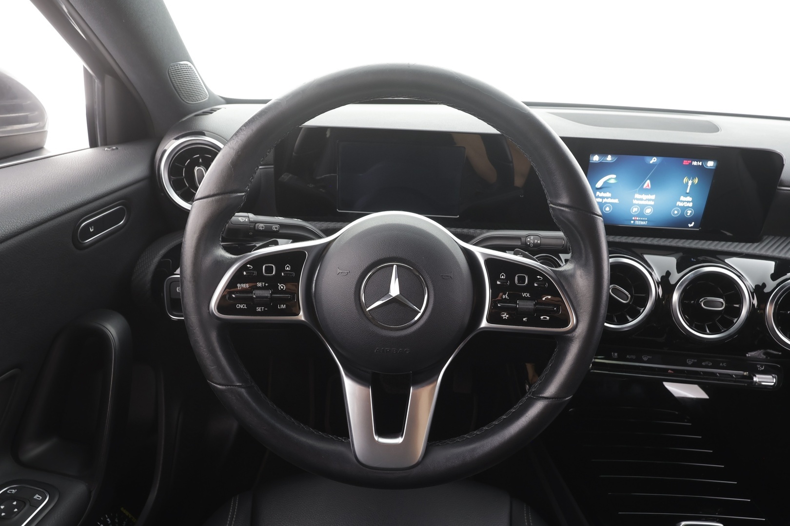 MERCEDES-BENZ A 2021