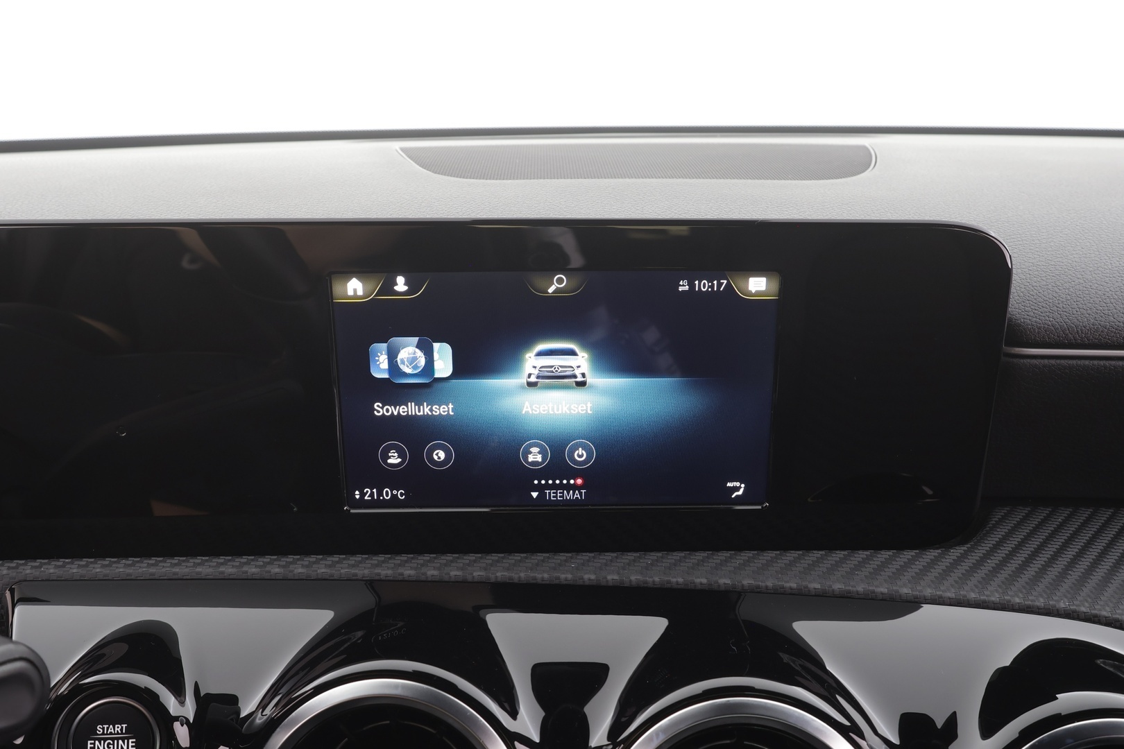 MERCEDES-BENZ A 2021