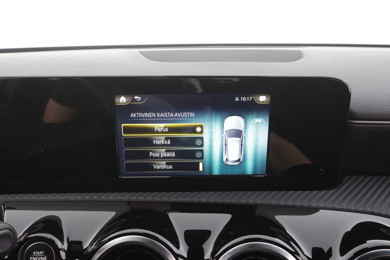 MERCEDES-BENZ A 2021