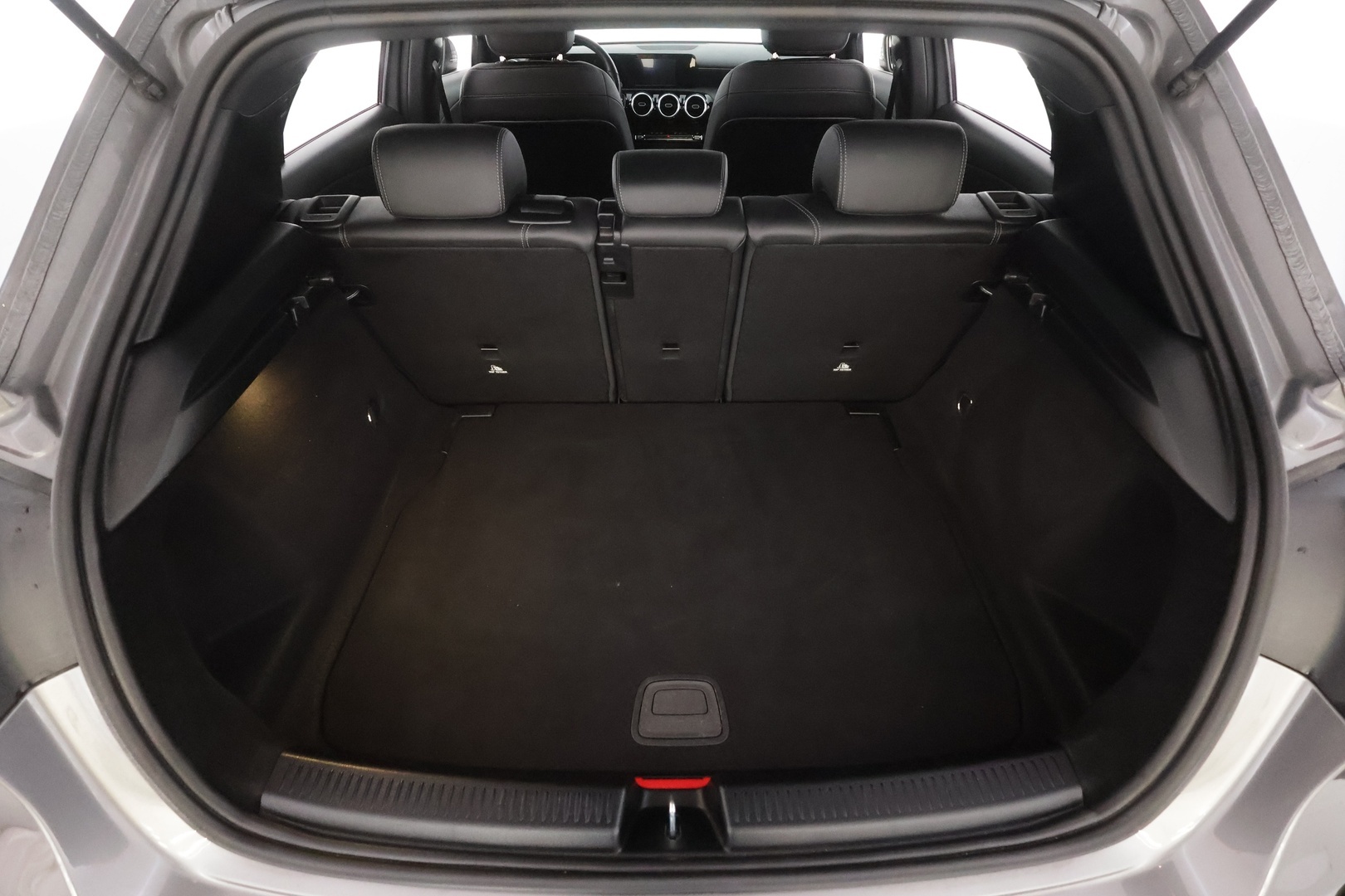 MERCEDES-BENZ A 2021
