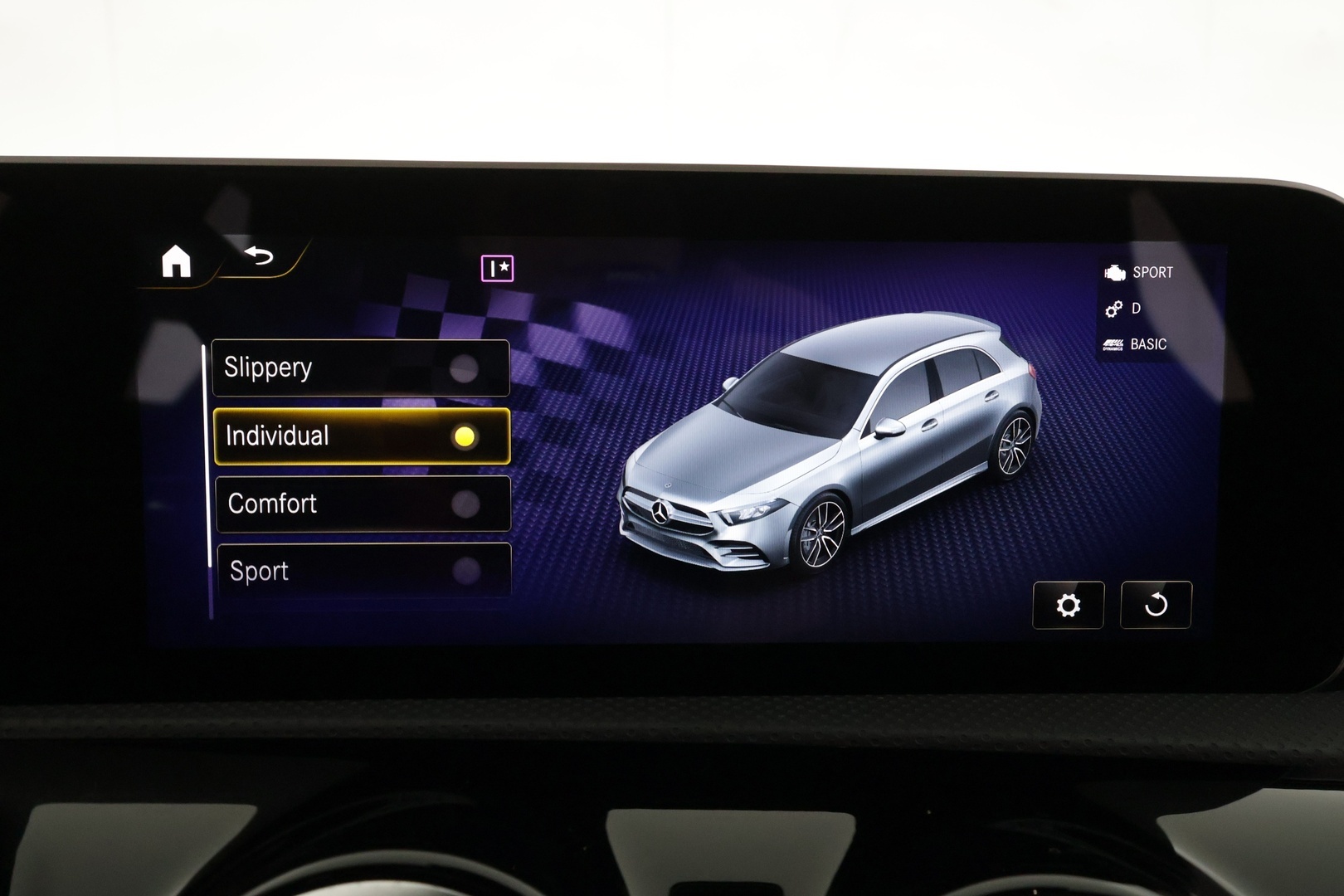 MERCEDES-BENZ A 35 AMG 2019