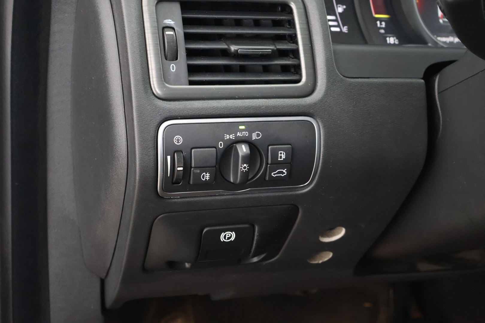 VOLVO XC70 2016