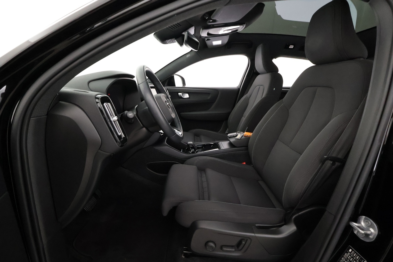 VOLVO C40 2023