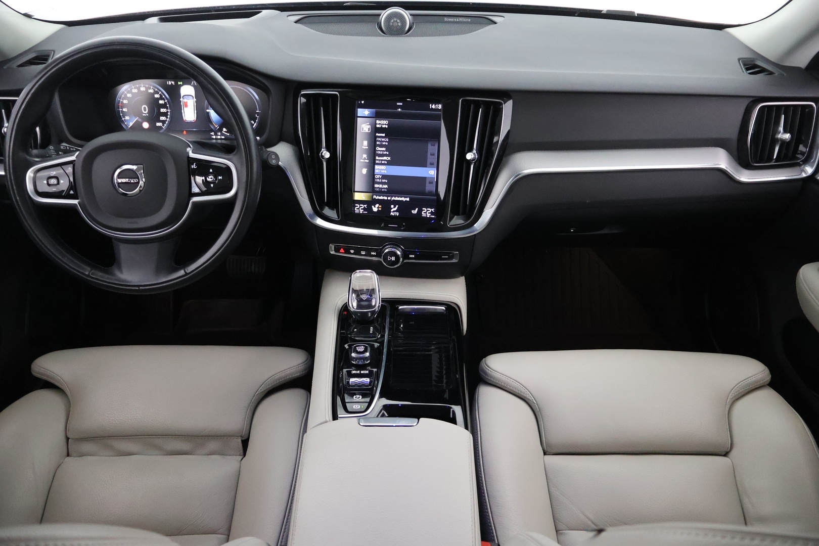 VOLVO V60 2020