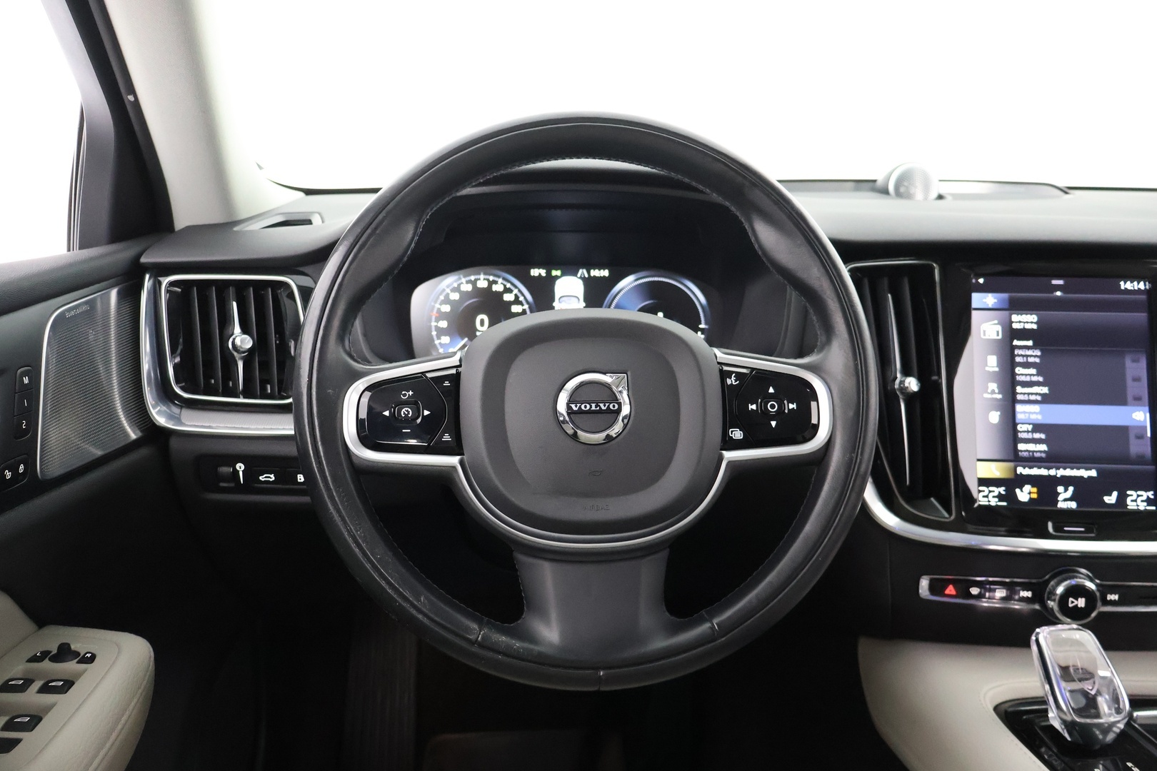 VOLVO V60 2020