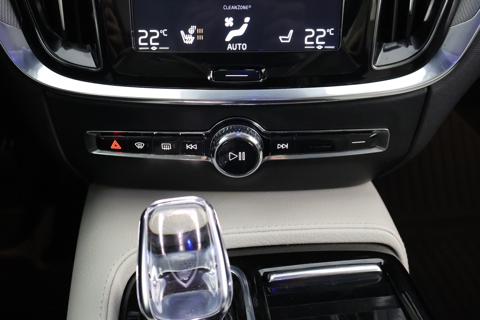VOLVO V60 2020