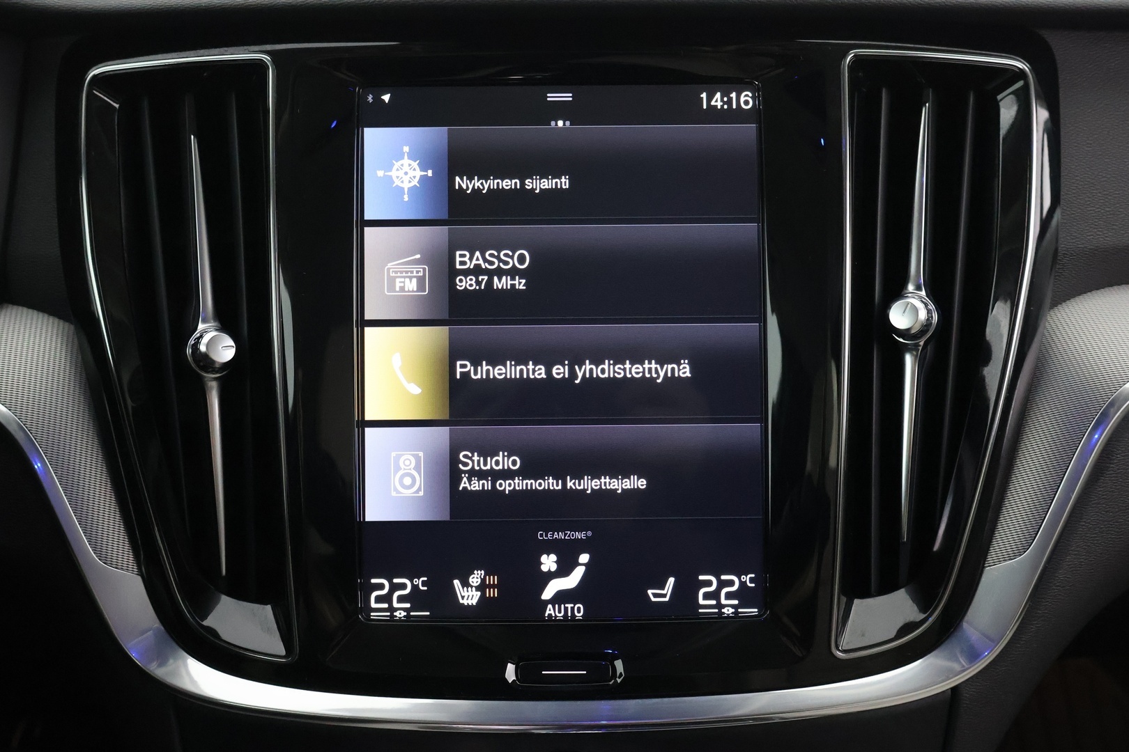 VOLVO V60 2020