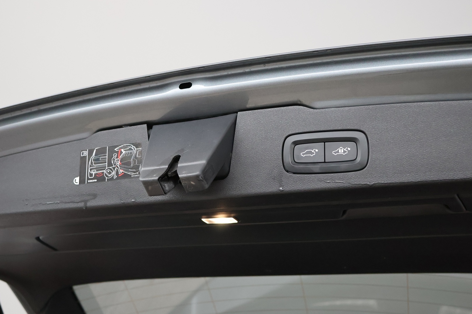 VOLVO V60 2020