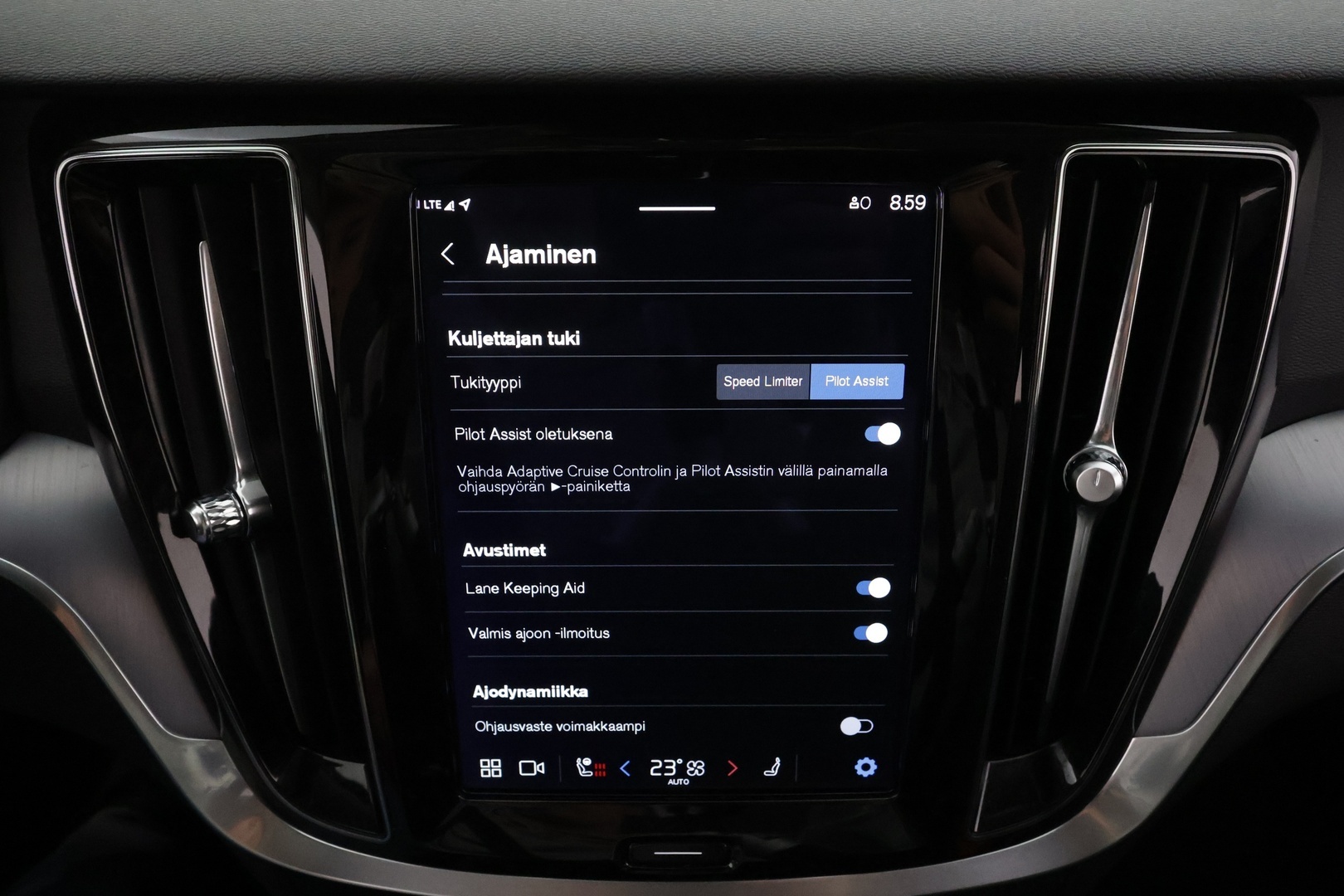 VOLVO V60 Cross Country 2023