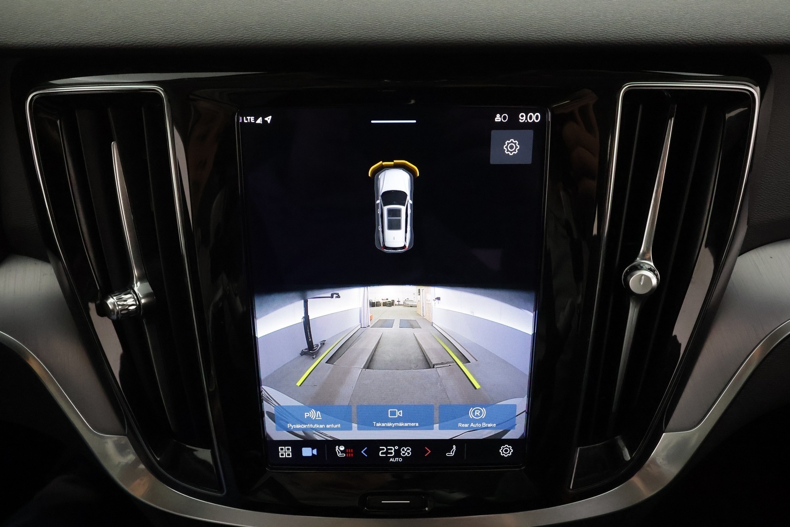 VOLVO V60 Cross Country 2023